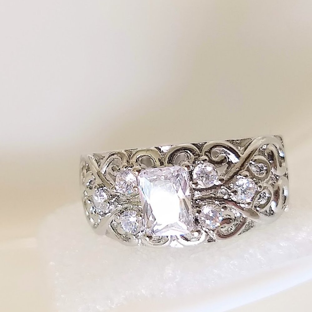 QVC Diamonique Epiphany Wide Band Scroll Design Ring Size 8 - Never Worn